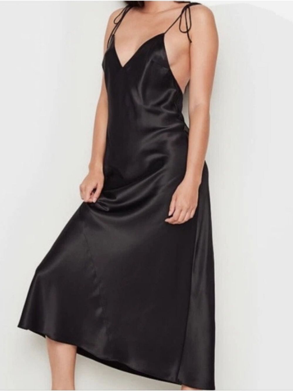 Victoria's Secret Women's Satin Black Slip Chemise with Tie Straps Low Back SZ L